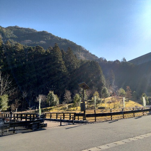 大分県日田市大山町西大山2008-1　ウォールマリア　進撃の巨人　銅像　写真　画像