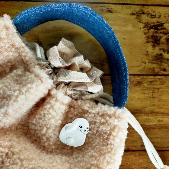 垂れ耳白うさぎのブローチ作りました（ハンドメイド） - ハンドメイド