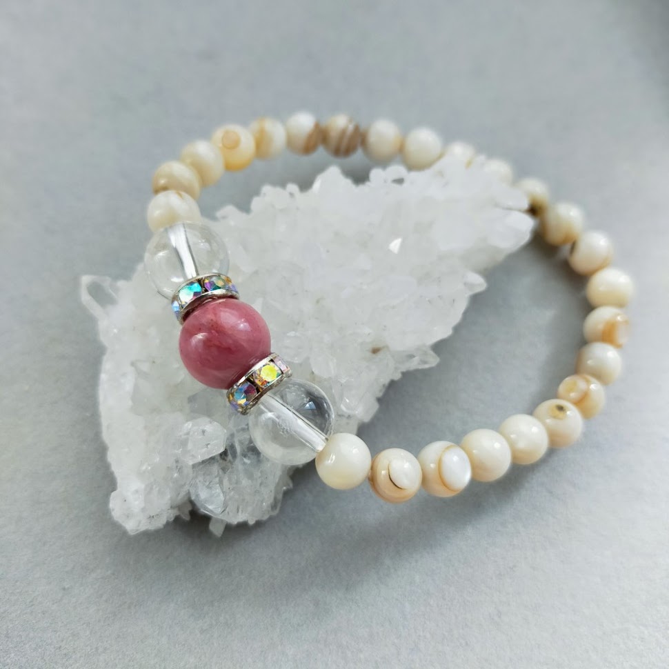 天然石　ロードナイト　水晶　シェル　ブレスレット　写真　画像　creema　販売　ハンドメイド