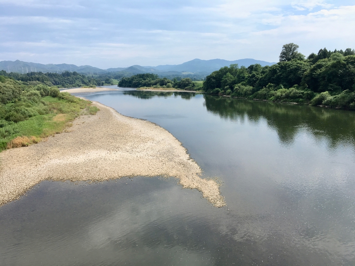 水沢付近の北上川