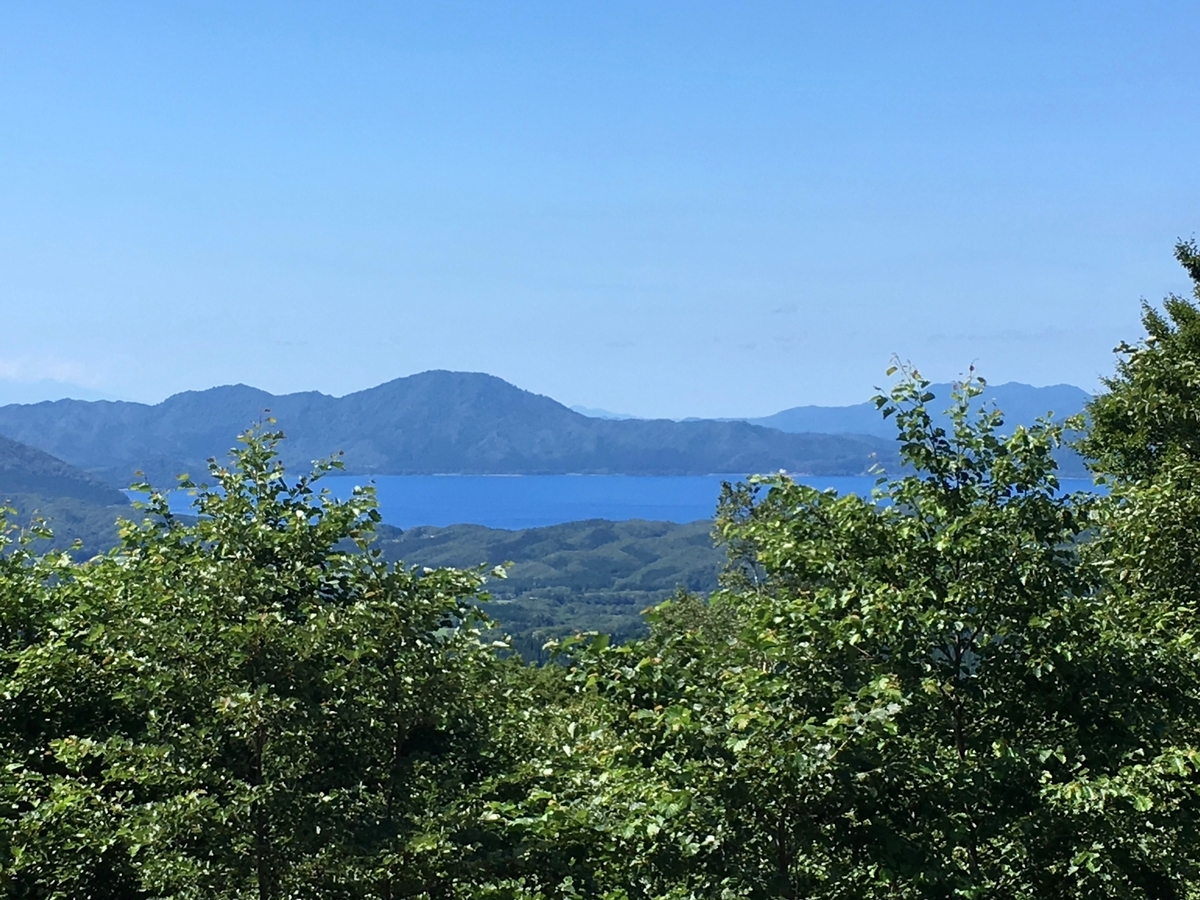 アルパこまくさの露天風呂より望む田沢湖