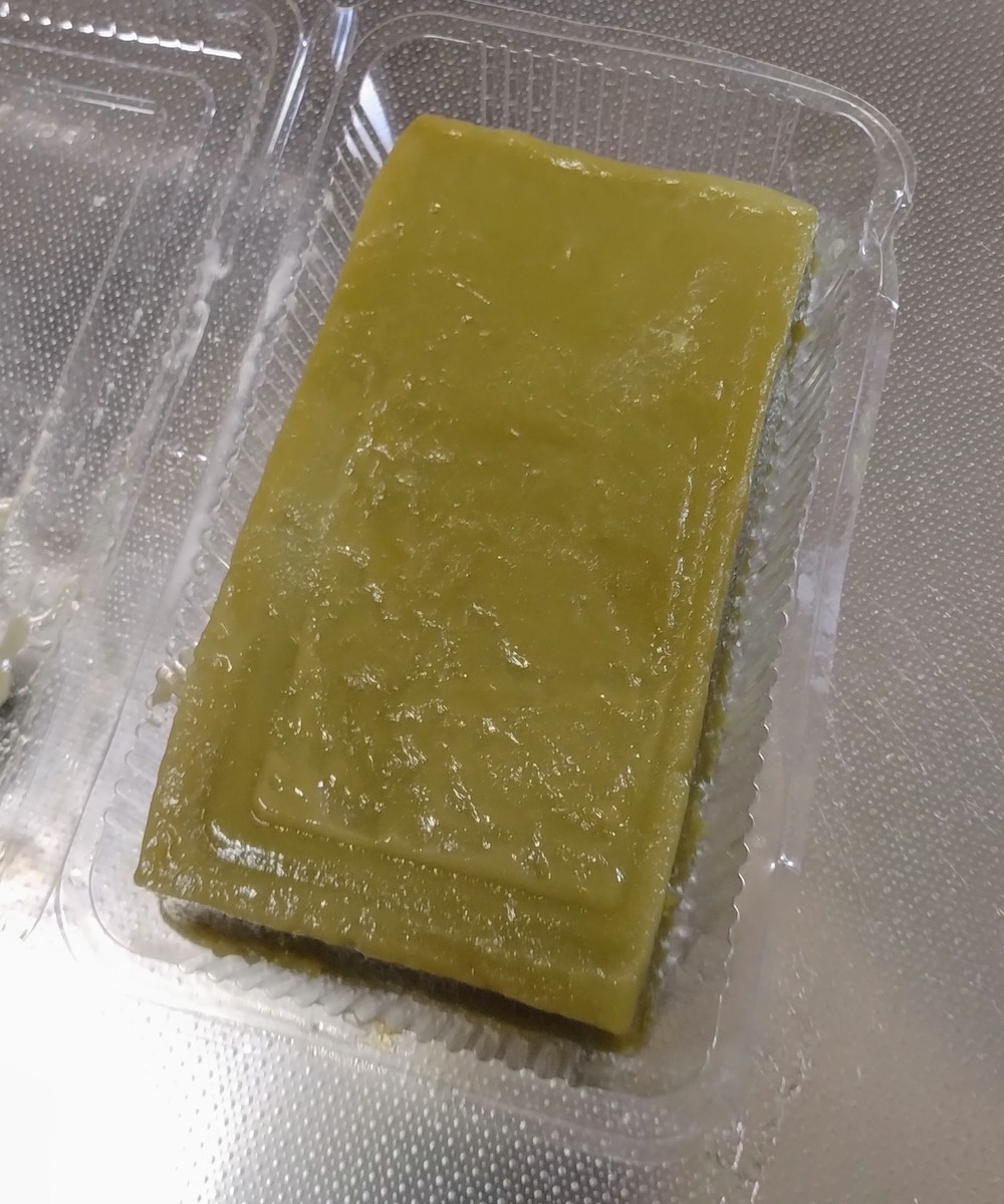 ういろうページ Amazon | 桃太郎製菓 本くず 上り ういろう・水無月 230g 1本 | 桃太郎