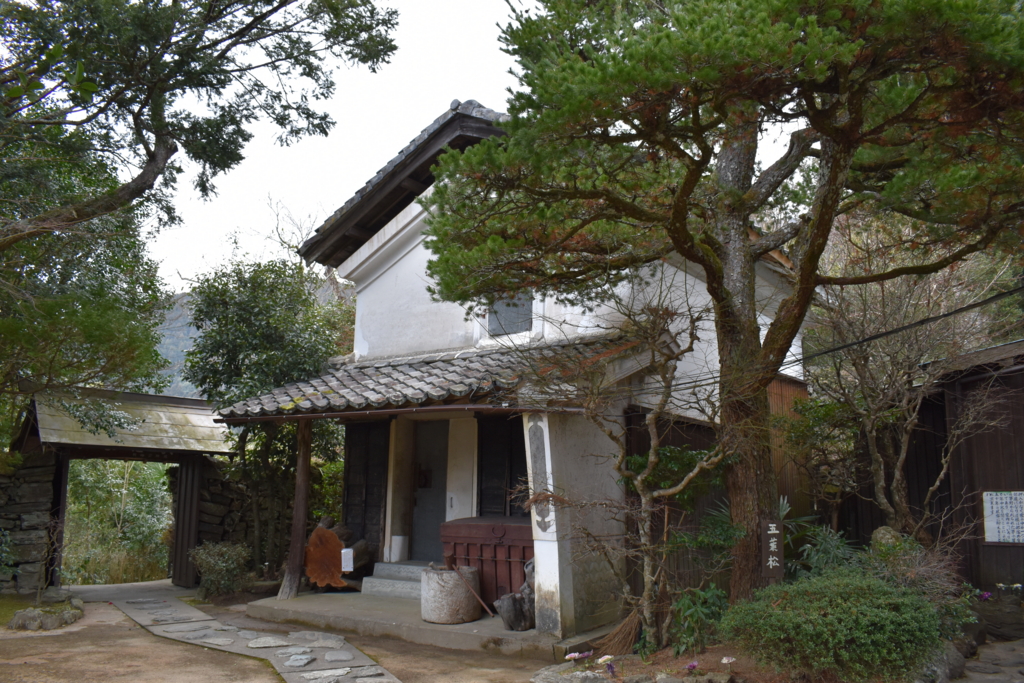 f:id:menono:20170410195846j:plain f:id:menono:20170410195846j:plain