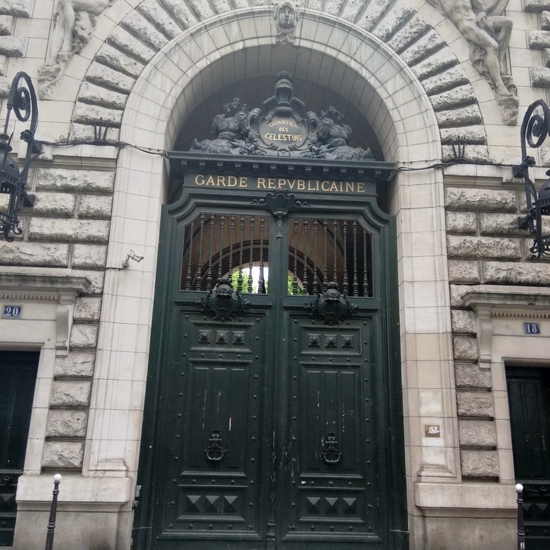 フランス共和国親衛隊舎