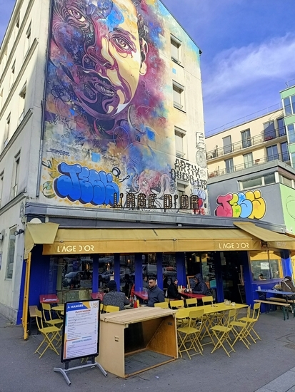 レストラン