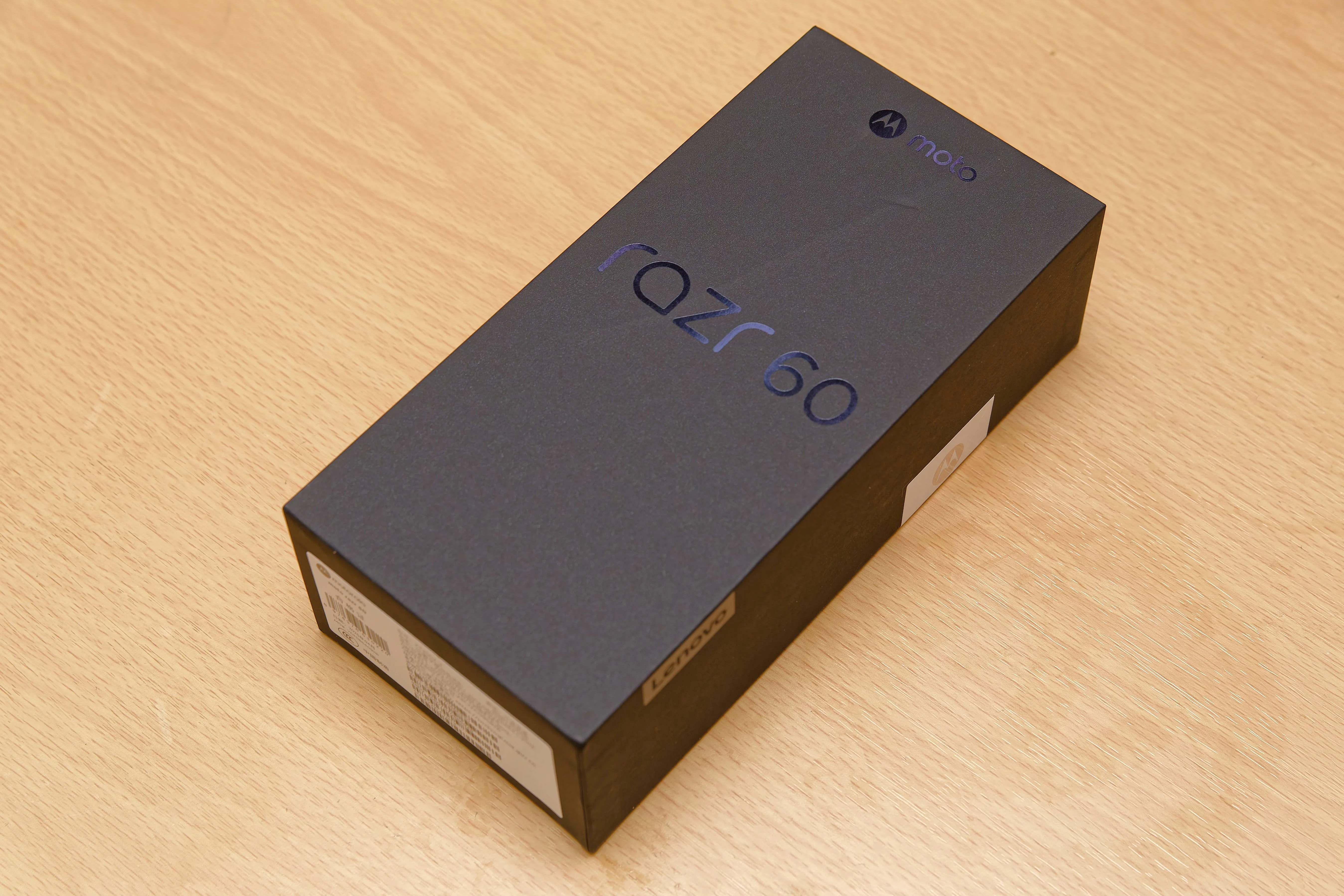 MOTOROLA razr 50s 開封確認しています 開封確認のみMOTOROLA razr 50s 開封確認のみMOTOROLA razr 50s