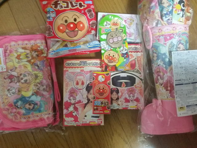 ｇｏ プリンセスプリキュア 肩かけバッグ クリスマスにぴったりのお菓子付き Itよろづや