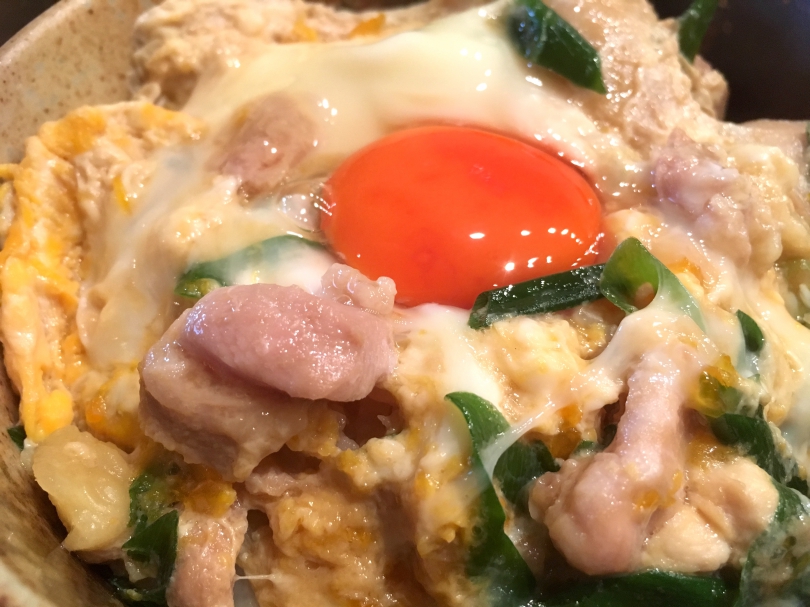 まき火炊きの濃厚鶏スープで作る とり伊 の親子丼は 一杯で三度うまい 京都 メシ通 ホットペッパーグルメ