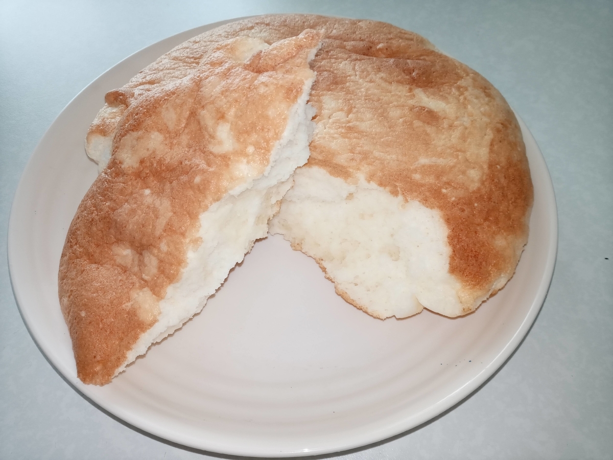 冷凍卵白消費 雲パンとシフォンケーキの中間食感 ふわふわケーキパン 保育園で給食を作っています