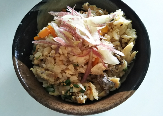 簡単 魚の炊き込みご飯 焼き魚ならなんでもok 保育園で給食を作っています
