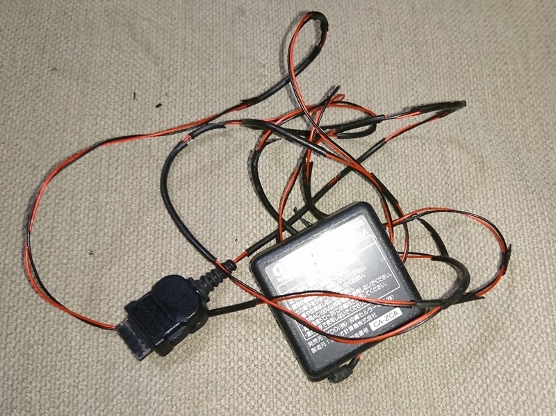 ガラケー充電器を活用したスマートホンフォルダー コペンl0k にゃん太郎の備忘録 ガラケー充電器を活用したスマートホンフォルダー コペンl0k にゃん太郎の備忘録
