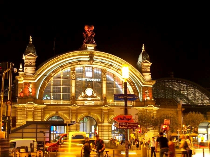 まずは、旅のルート。そしてフランクフルト中央駅の夜☆ - Felice*mamma