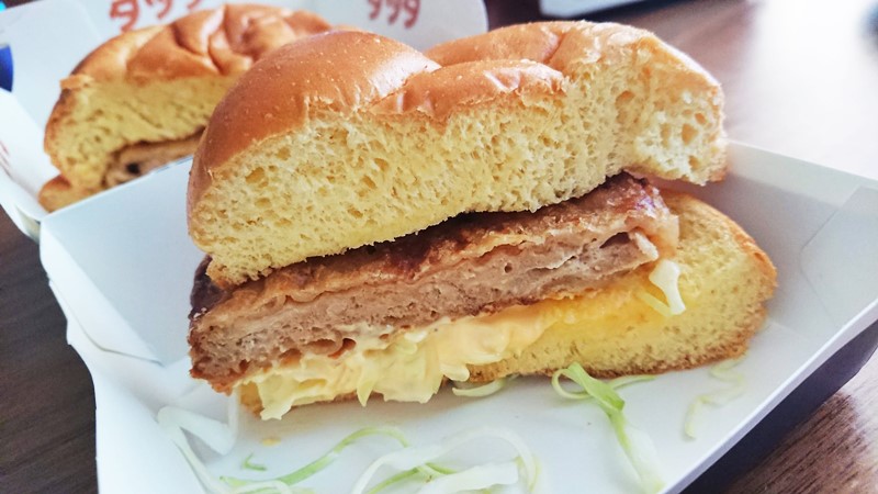 【レビュー】マックチキンタツタめんたいチーズ登場!ごはんバーガーやひとくちタツタも!断面