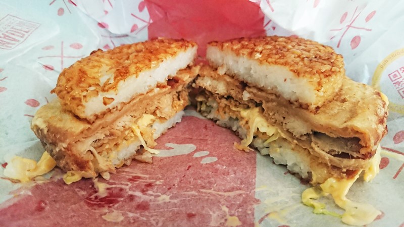 【レビュー】マックチキンタツタめんたいチーズ登場!ごはんバーガーやひとくちタツタも!断面