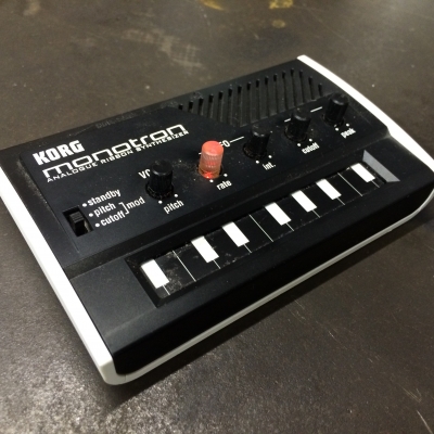 手のひらサイズのシンセ「monotron（モノトロン）」がぶっ壊れた
