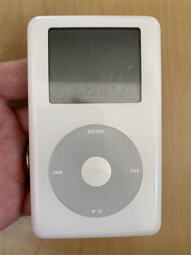 バキバキのiPod 4世代 iPod touch 第4世代 [64GB]の製品画像 - 価格.com