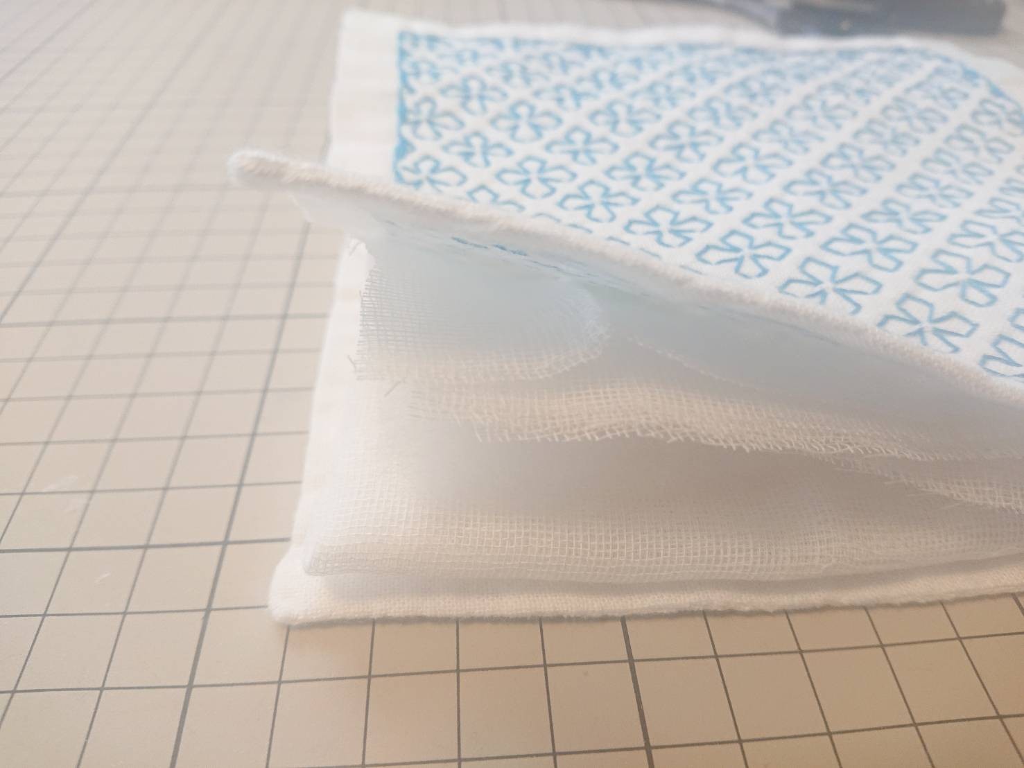 刺し子布巾2枚で 簡単鍋敷き Miayuの刺し活記録