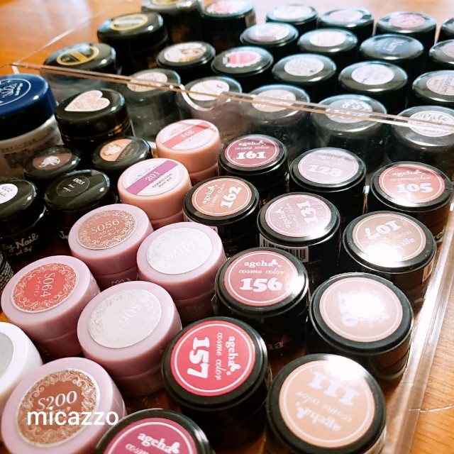 Agehaジェル 肌美色 シンプル オフィス ワンカラーにもおすすめカラージェル Micazzoのネイル