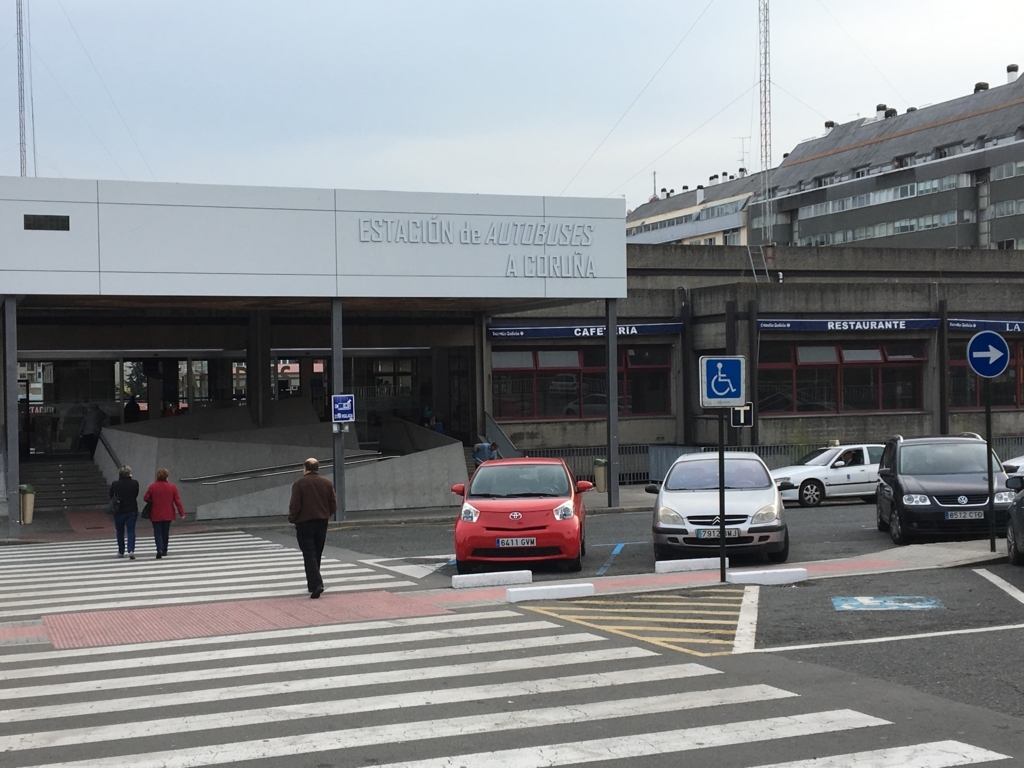 f:id:michael-muro-m:20171122082710j:plain スペインでの移動手段アルサ(バス編)