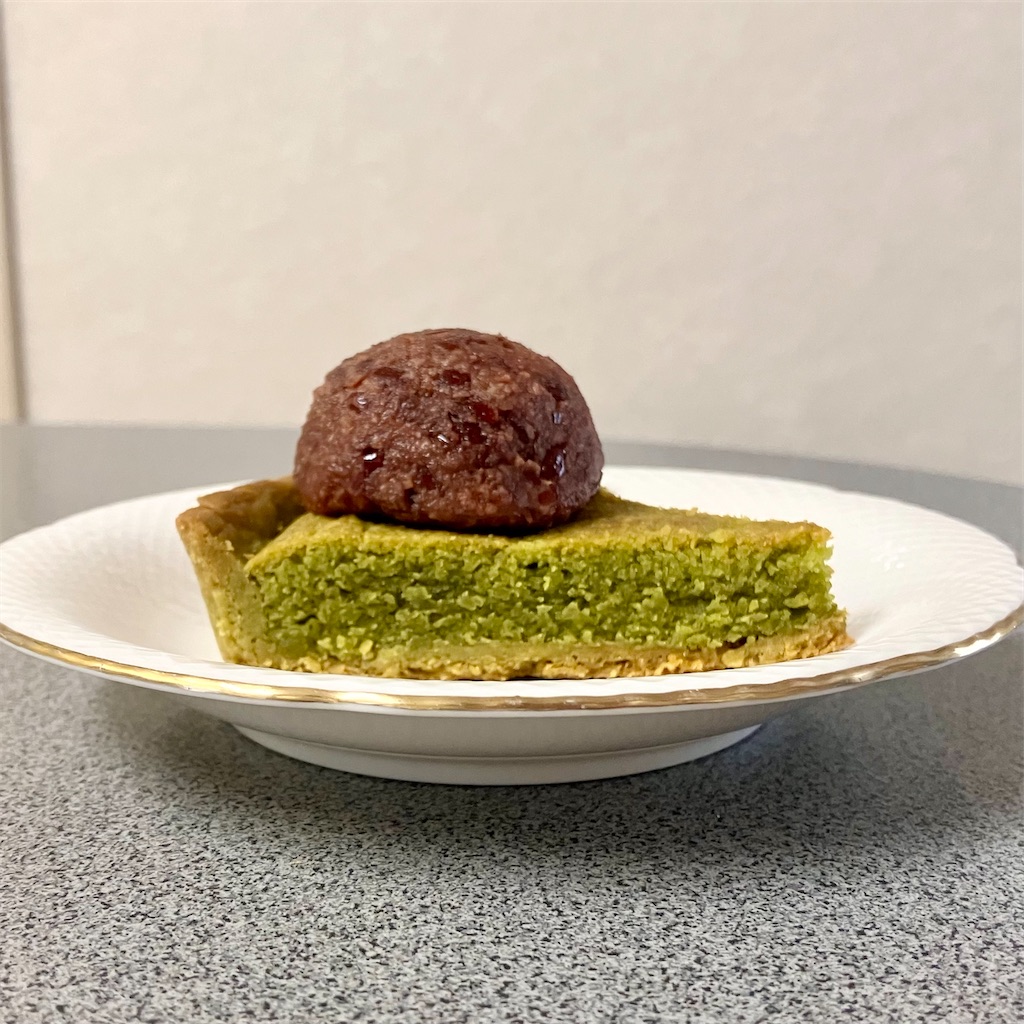 手作りの抹茶タルトと発酵あんこ