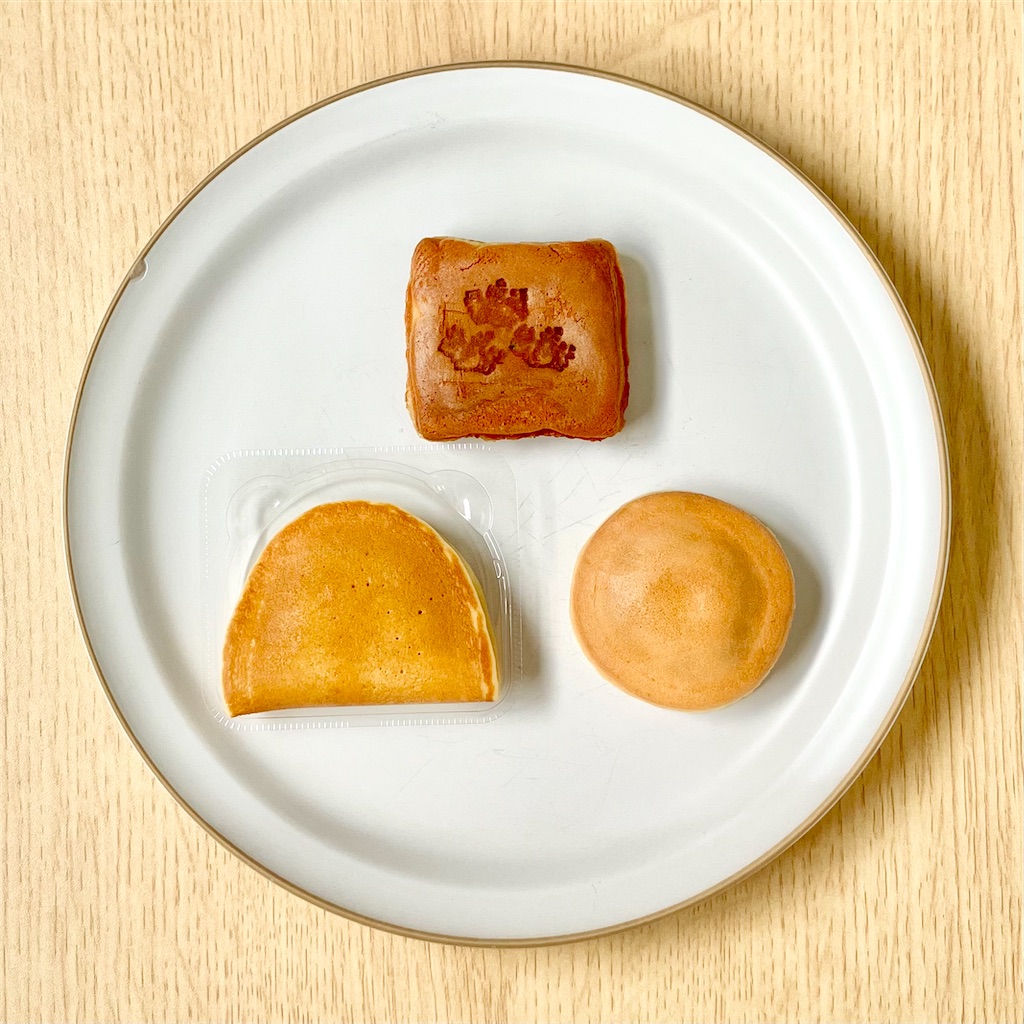 桐葉菓と阿闍梨餅とつばらつばら