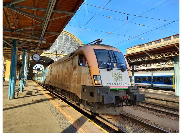 ブダペスト東駅ホームのEC列車