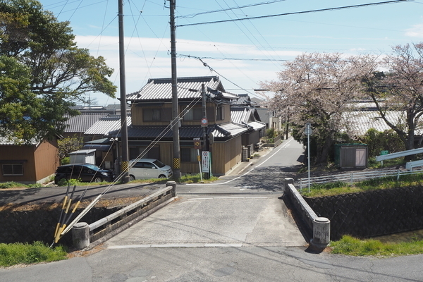 f:id:midorineko_cutter_mat:20190608135548j:plain f:id:midorineko_cutter_mat:20190608135548j:plain