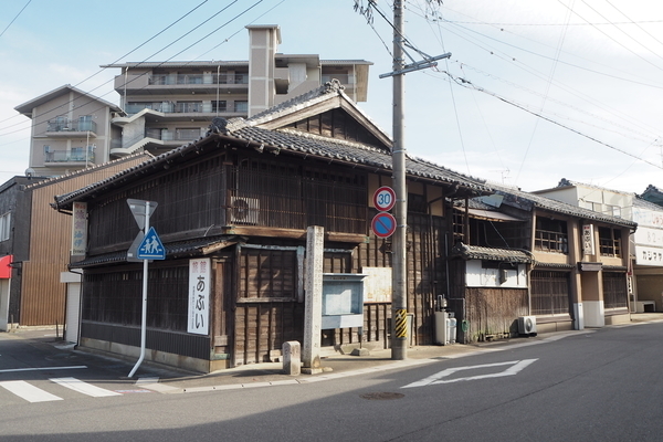 f:id:midorineko_cutter_mat:20190608143051j:plain f:id:midorineko_cutter_mat:20190608143051j:plain
