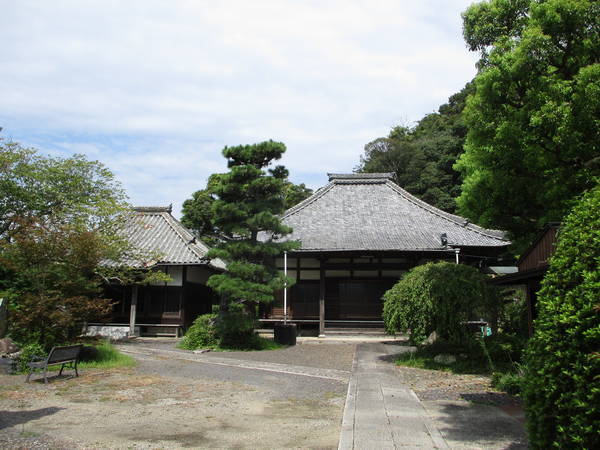 f:id:midorineko_cutter_mat:20190901213159j:plain f:id:midorineko_cutter_mat:20190901213159j:plain