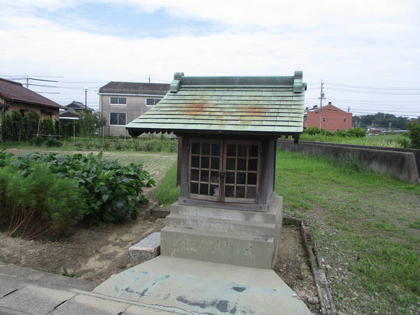 f:id:midorineko_cutter_mat:20190901224327j:plain f:id:midorineko_cutter_mat:20190901224327j:plain