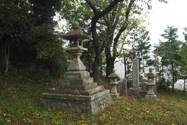 f:id:midorineko_cutter_mat:20190929184039j:plain f:id:midorineko_cutter_mat:20190929184039j:plain