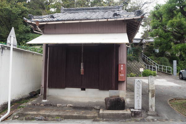 f:id:midorineko_cutter_mat:20191002090317j:plain f:id:midorineko_cutter_mat:20191002090317j:plain