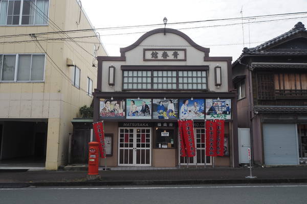 f:id:midorineko_cutter_mat:20191028135010j:plain f:id:midorineko_cutter_mat:20191028135010j:plain