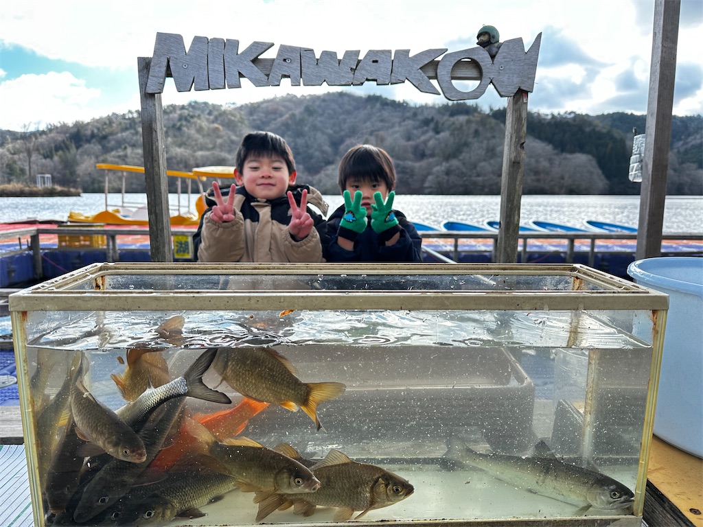 1/13(月祝)三河湖桟橋ワカサギ好調‼️ボートは水温低下で期待大