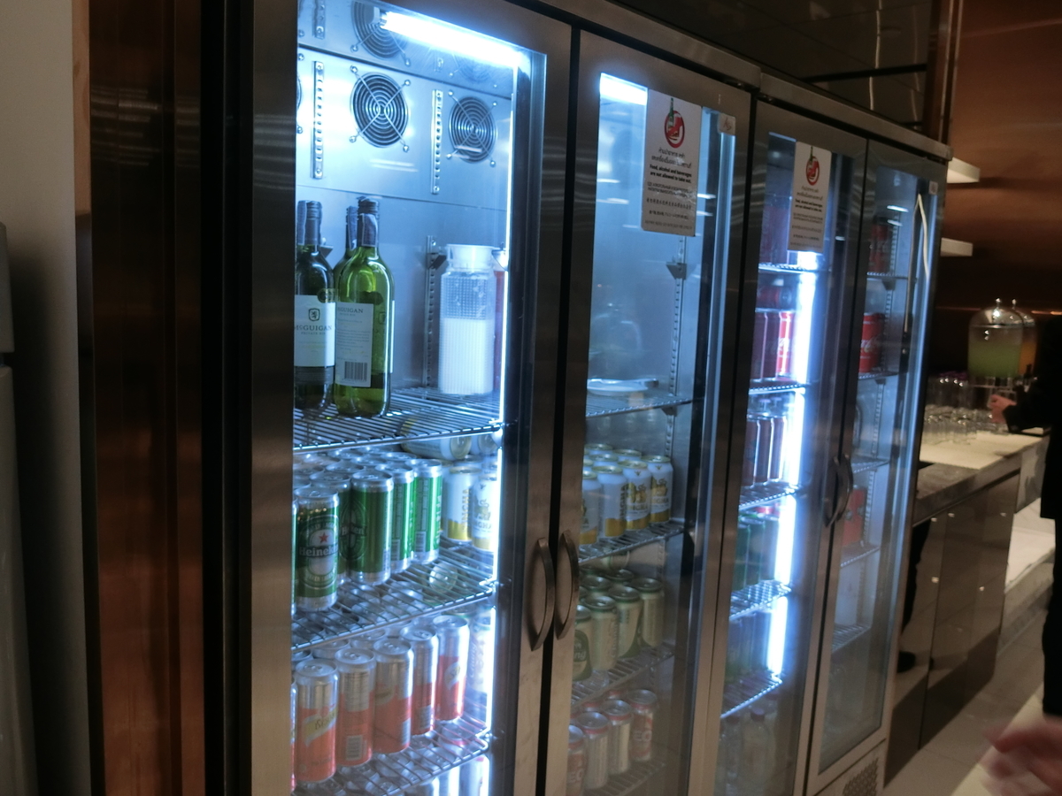 定番のシンハービールはもちろんある