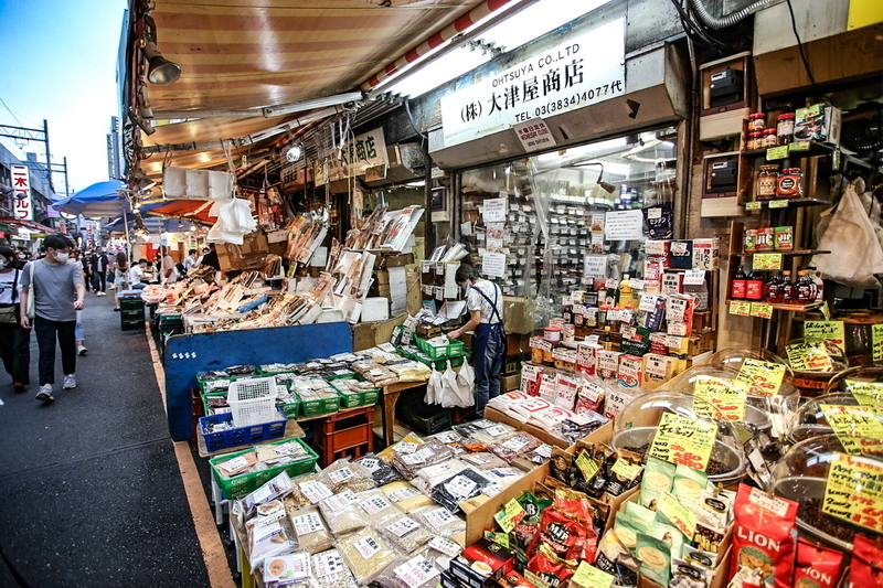 上野アメ横 大津屋商店