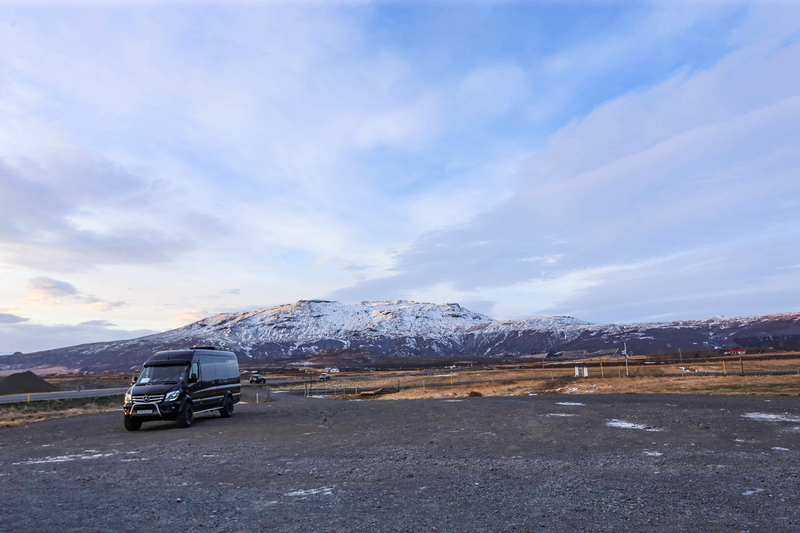 このバスでアイスランドを周遊