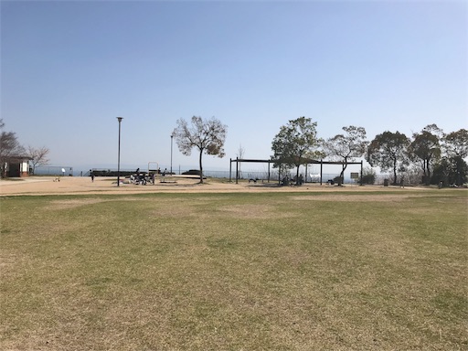 神戸の灘丸山公園のお役立ち情報 無料駐車場 大型遊具あり ボール遊びok 景色も最高 3太郎 Sママ時々歯科衛生士