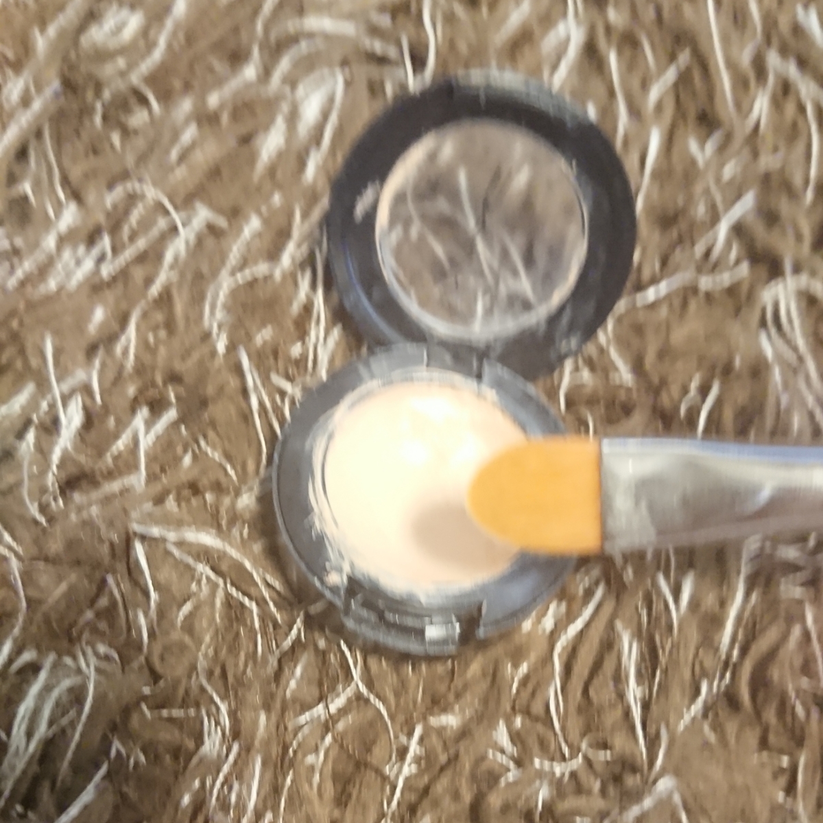 MAC コンシーラーブラシ