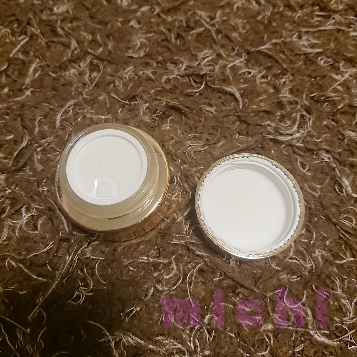 アプソリュ　アイクリーム