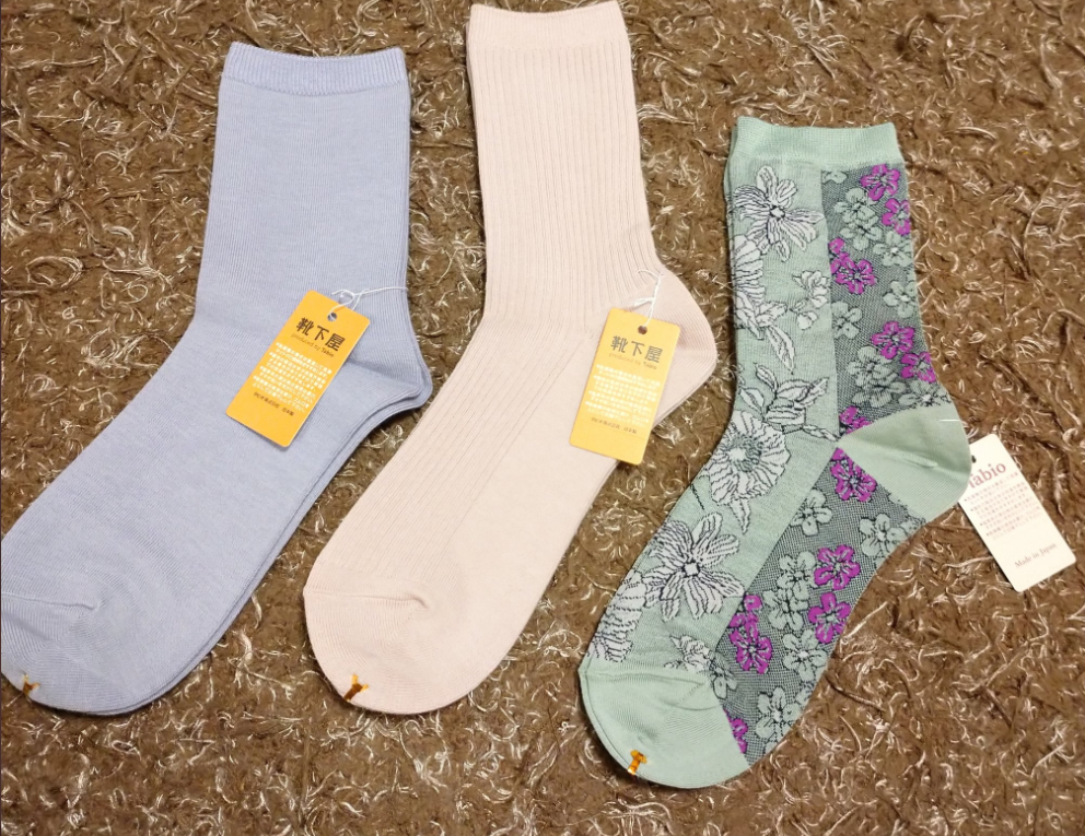 Tabio 靴下屋でかわいい春用靴下を購入したよ 骨格ストレート ブルべ夏冬 顔タイプエレガント Michiコスメ 旅行とハンドメイドも