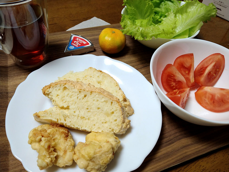 朝食では分厚く切りすぎて、サンドできず。