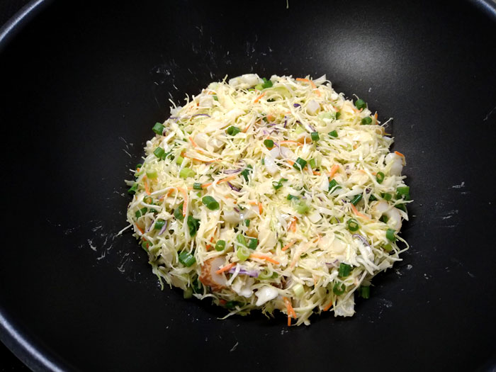 キャベツのお好み焼き風：焼き始め。