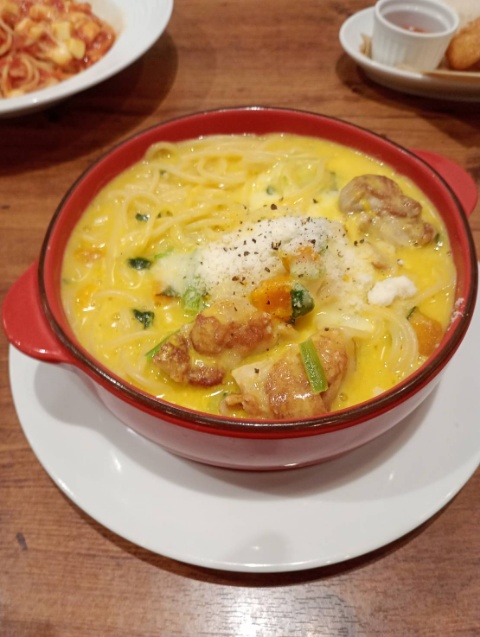 平日夕食　夫が仕事だったので、妻と子供でオリーブの丘へ（2026年10月）