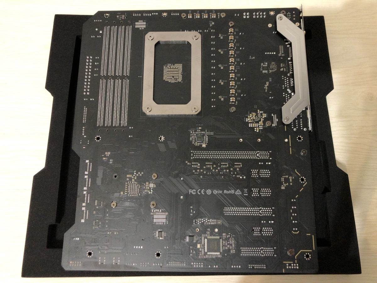 999リミテッドエディション「ASRock X570 AQUA」開封レビュー