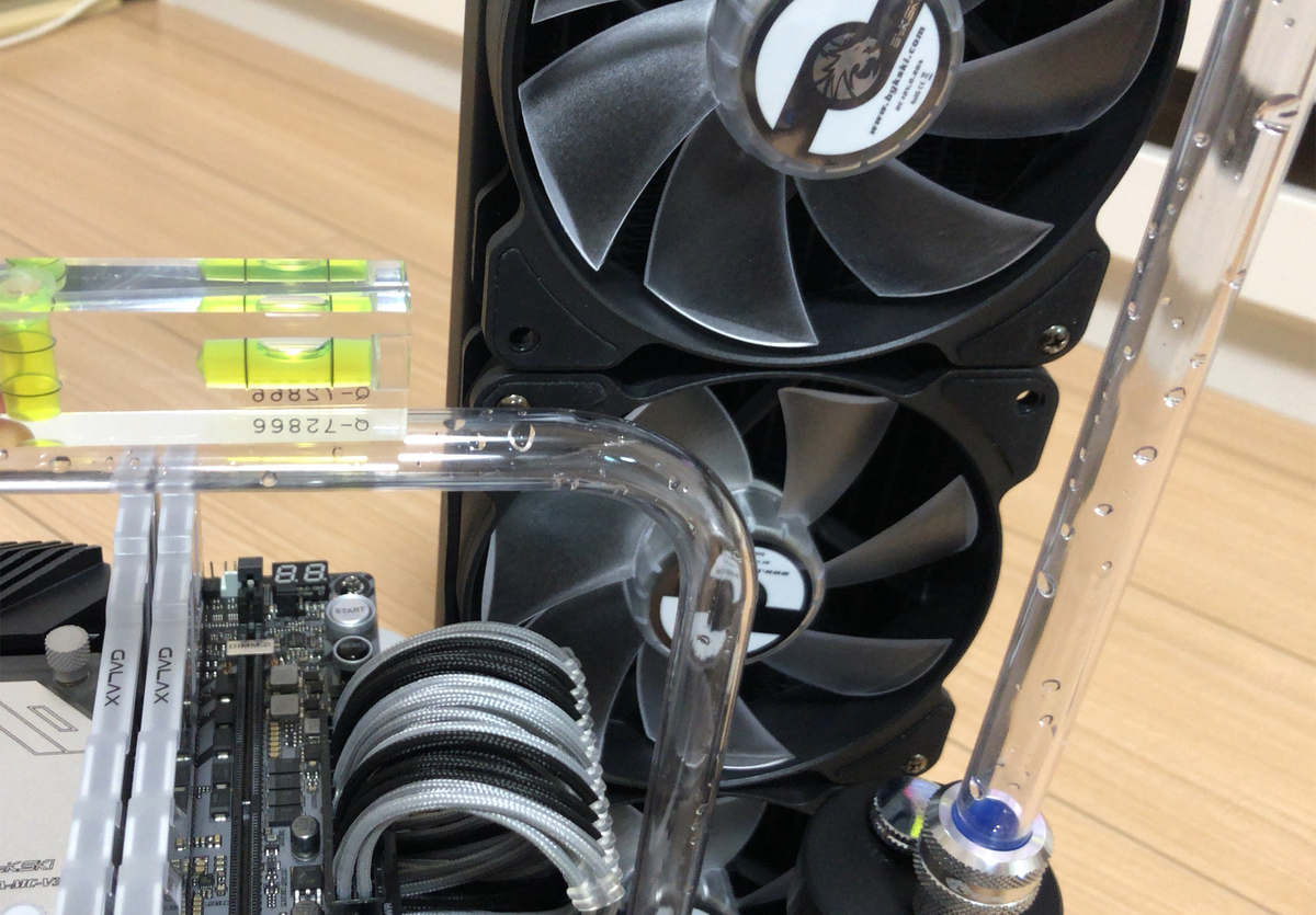 自作PC初め2020 -元旦に本格水冷組んだよ！- - みかん食べながら