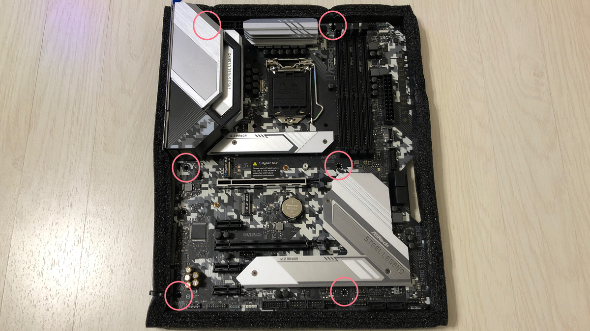 ASRock Z490 Steel Legend をチェックよ！ - みかん食べながら