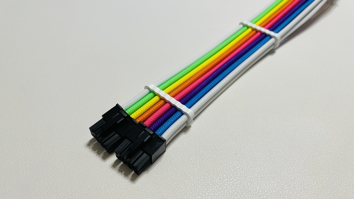CableModのカスタムPSUケーブルで最高にかわいいベンチ台PCを作った