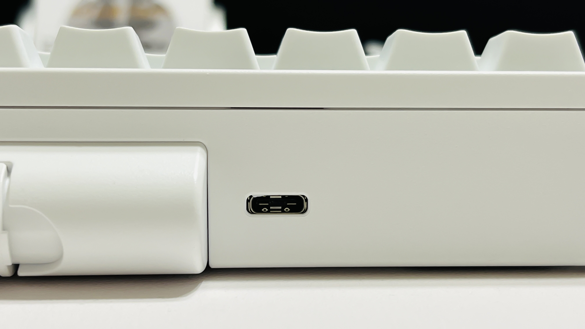 小さくてかわいい Happy Hacking Keyboard Professional HYBRID Type-S