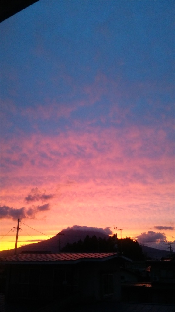 f:id:mike-cat5R3n:20210714210336j:image f:id:mike-cat5R3n:20210714210336j:image